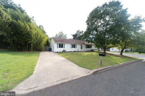 615 Concord Dr, Browns Mills, NJ 08015-3706