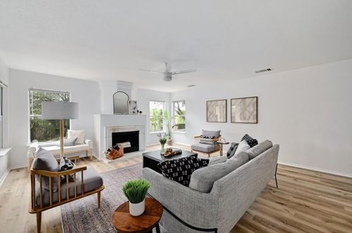 8029 Evadean Cir, Austin TX  78745-8004 exterior