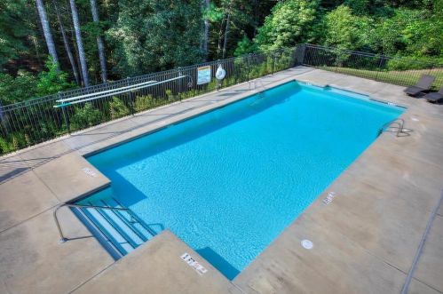 1561 Renaissance Dr, Conyers GA  30012-3896 exterior