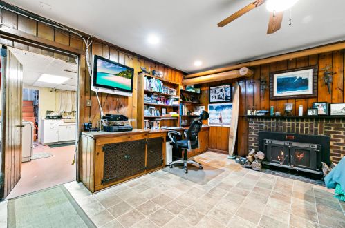 3 Deal Lk Ct, Tinton Falls NJ 07712-5116 exterior