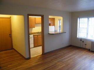 1634 Snelling Ave, Saint Paul MN  55108-2136 exterior