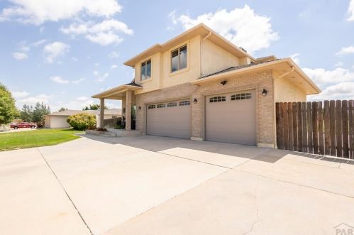 242 Archer Dr, Pueblo, CO 81007-1834