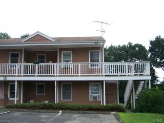 61 Senior Dr, Upper Stepney, CT 06468-2731