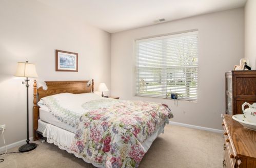810 Treetop Ln, Joliet, IL 60404-7024