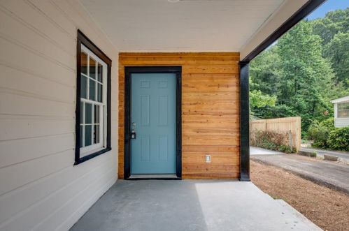 2407 Ben Hill Rd, Atlanta, GA 30344-2040