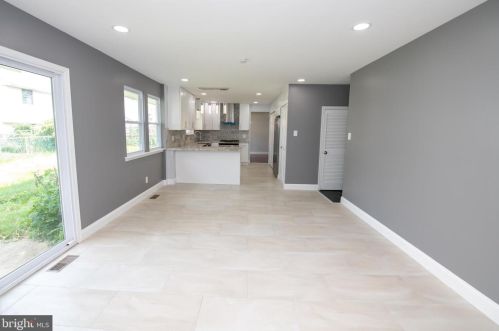 1865 Greymont St, Philadelphia PA  19116-3829 exterior