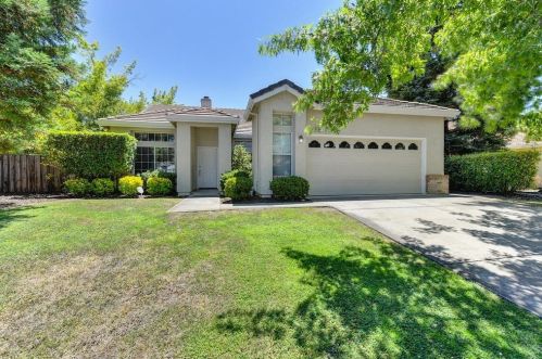 101 Elkins Cir, Folsom, CA 95630-8033