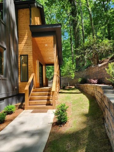 8305 Ison Rd, Atlanta GA  30350-3129 exterior