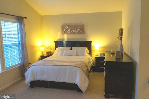 23 Dunlap Dr, Charles Town WV  25414-6512 exterior