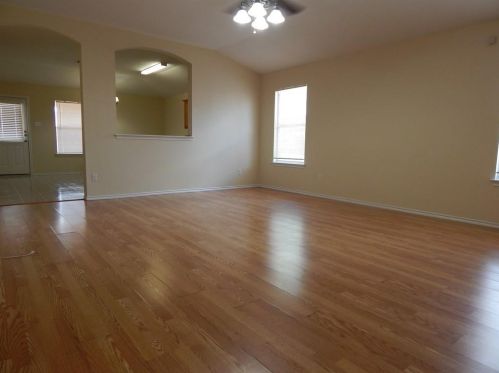 118 Star Of Texas Dr, Uhland TX  78640-5290 exterior