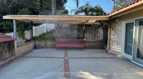 3800 Santa Carlotta St, Glendale CA 91214-1158 exterior