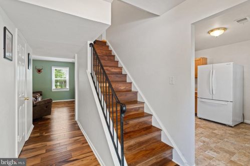5454 Lighthouse Ln, Springfield VA  22015-1934 exterior