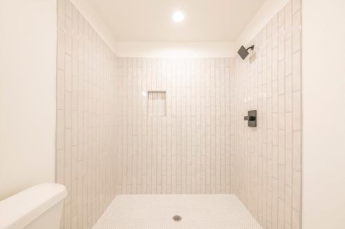 674 Charlotte Pl, Atlanta GA  30318-6375 exterior