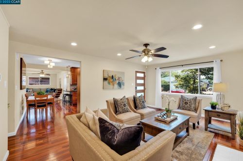 2378 Charlotte Ave, Concord CA  94518-2511 exterior