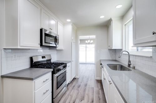 3022 Jackson St, Oxnard, CA 93033-5136