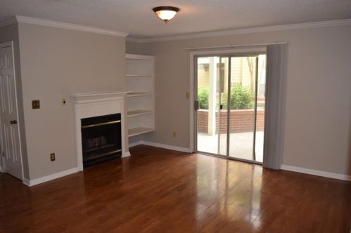 513 Granville Ct, Atlanta, GA 30328-3440