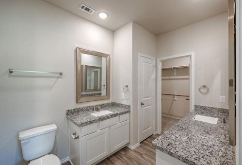 17157 Spindle Oaks Dr, Conroe TX  77385-4573 exterior