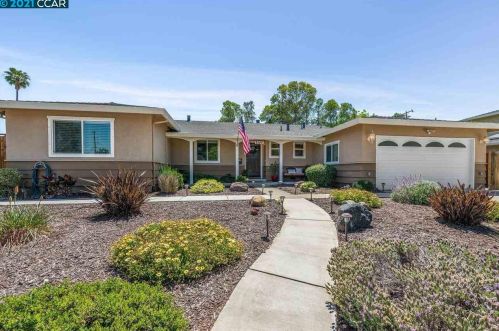 3144 Santa Paula Dr, Concord CA  94518-2821 exterior