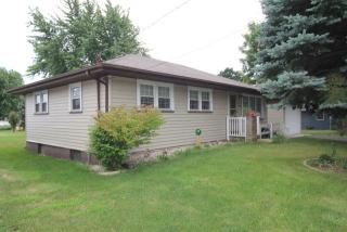 610 Latham St, Sandwich, IL 60548-1337