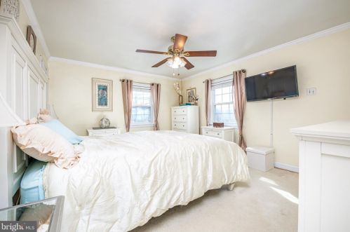 9408 Colesville Rd, Silver Spring MD 20901-4820 exterior