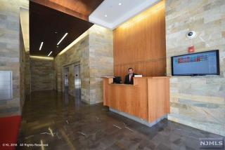 2210 City Pl, Edgewater NJ  07020-3158 exterior