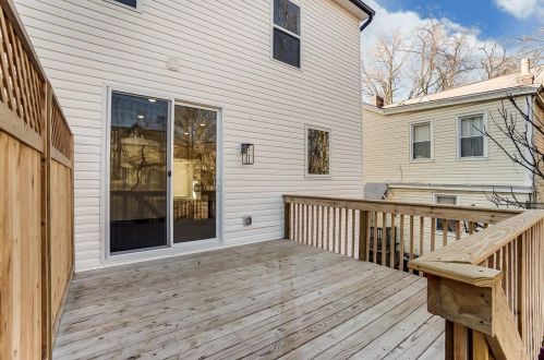 2618 Hackberry St, Cincinnati OH  45206-2122 exterior