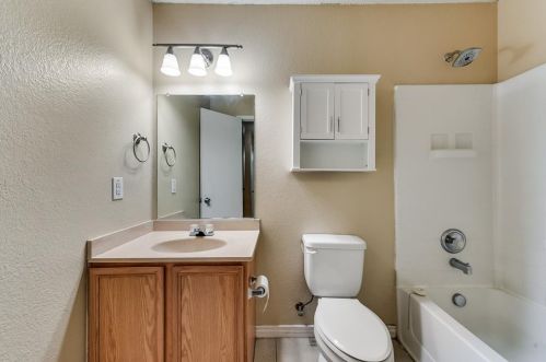 4932 Waterford Dr, Fort Worth TX  76179-4150 exterior