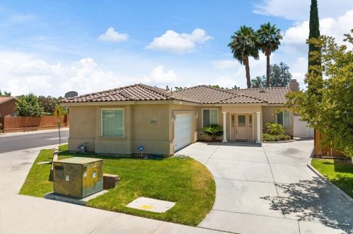 27611 Sierra Madre Dr, Temecula, CA 92591-7387