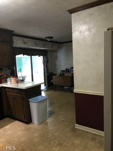 3725 Sandhill Dr, Conyers GA  30094-3702 exterior