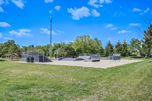 1228 Alta Vista Dr, Pingree Grove IL  60140-2057 exterior