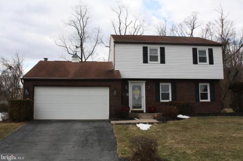 2746 Blue Hen Ct, Harrisburg, PA 17112-9121