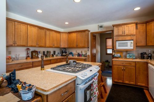 600 Rand St, Hobart IN  46342-2324 exterior