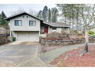 1517 Hess Creek Ct, Newberg, OR 97132-9579