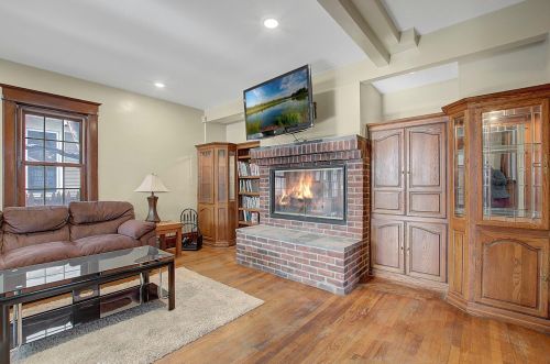 814 Grand Ave, Saint Paul MN  55105-3310 exterior