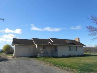 14400 Tieton Dr, Yakima WA  98908-8017 exterior