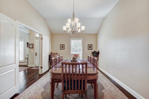 6408 Convict Hill Rd, Austin TX  78749-2348 exterior