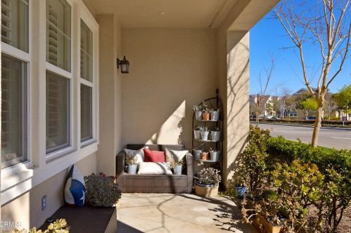 402 Garonne St, Oxnard, CA 93036-5313
