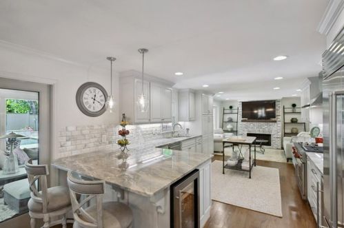 6930 Hunters Knl, Atlanta GA  30328-1763 exterior
