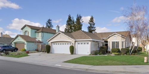 2611 Paradise Dr, Lodi, CA 95242-8327