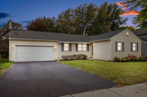 1933 Stanford Dr, Naperville, IL 60565-2955