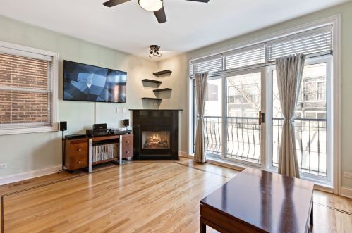 1803 Race Ave, Chicago, IL 60622-6247