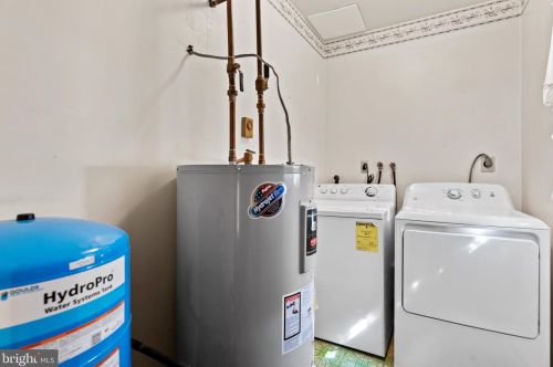 104 Stonehouse Rd, Carlisle PA  17015-7413 exterior