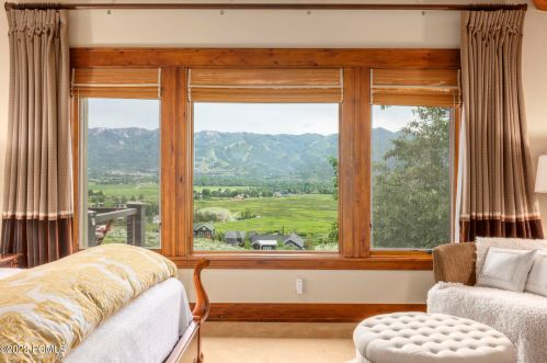 5872 Mtn Rnch Dr, Park City UT 84098-6177 exterior