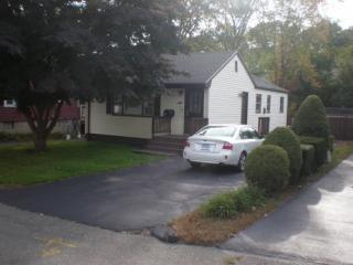 125 Sunnyridge Ave, Fairfield, CT 06824-4619