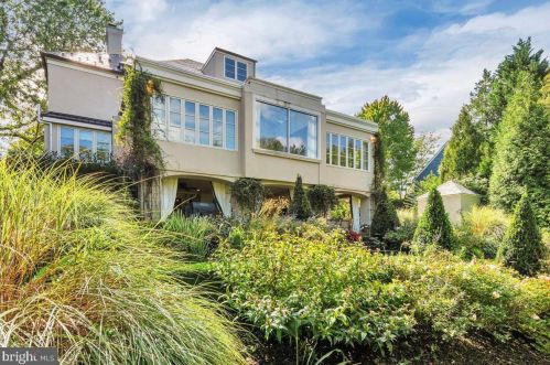 145 Winding Way, Tavistock NJ 08033-3642 exterior