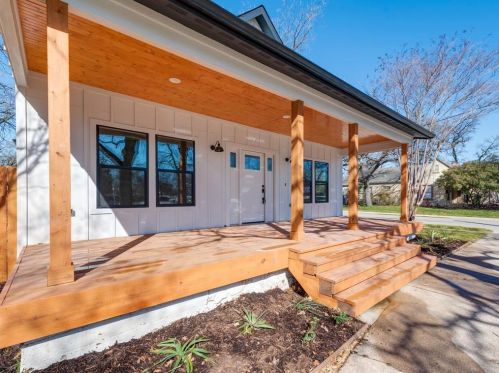 1821 Sylvania Ave, Fort Worth TX  76111-2740 exterior