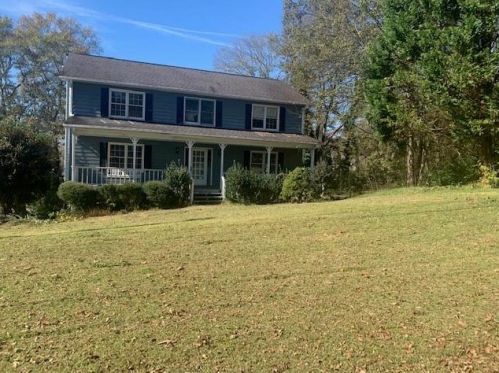 753 Scarlet Dr, Kennesaw, GA 30144-1727