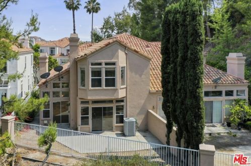 889 Calle Amable, Glendale CA  91208-3058 exterior