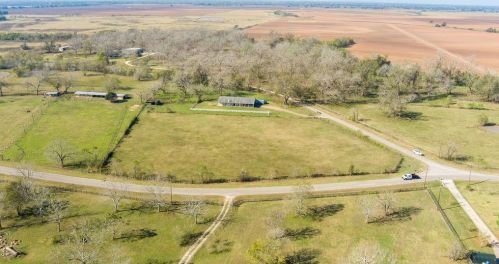 3710 County Road 36, Angleton, TX 77515-9776