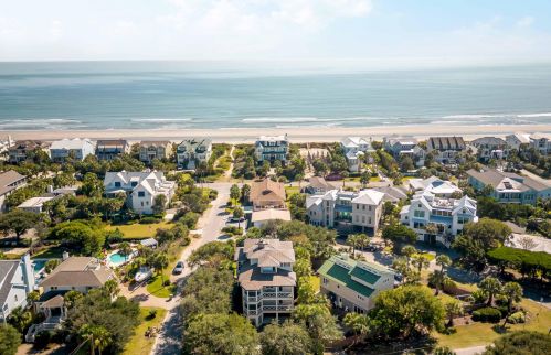 3 7th Ave, Isle Of Palms, SC 29451-2154